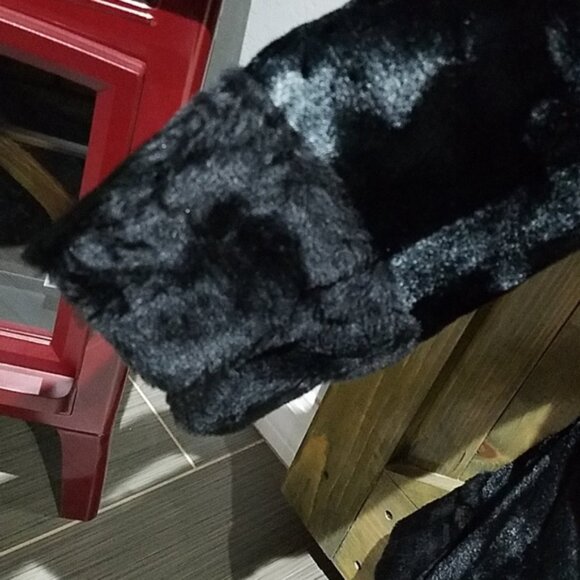 VINTAGE  DOUBLE BREASTED VELVET COAT W FAUX FUR - Picture 8 of 15